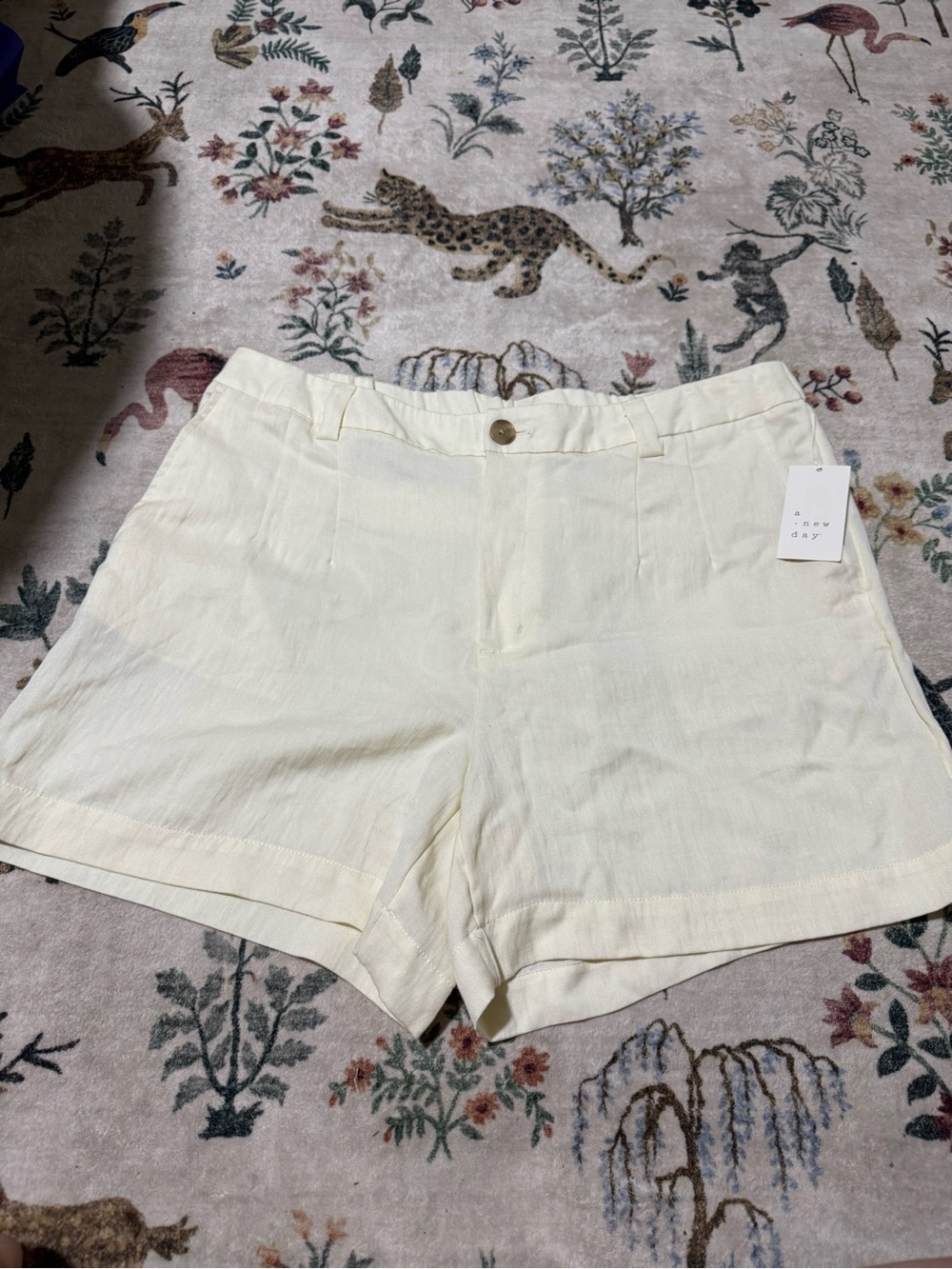 A new day Women's Cream lounge Shorts 16